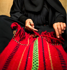 نسيج السدو وزخارف سعودية تقليدية